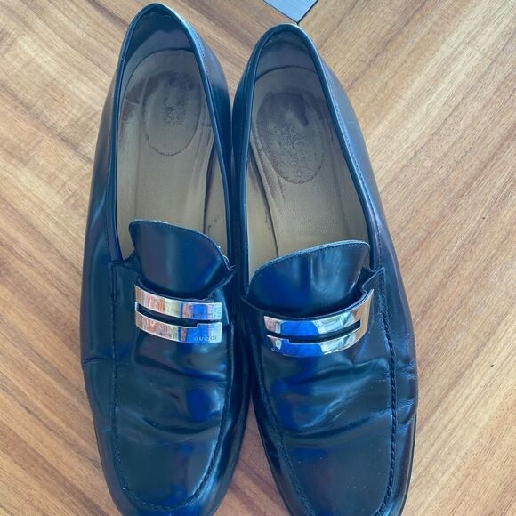 GUCCI Black Leather Loafer - Picture 9 of 10